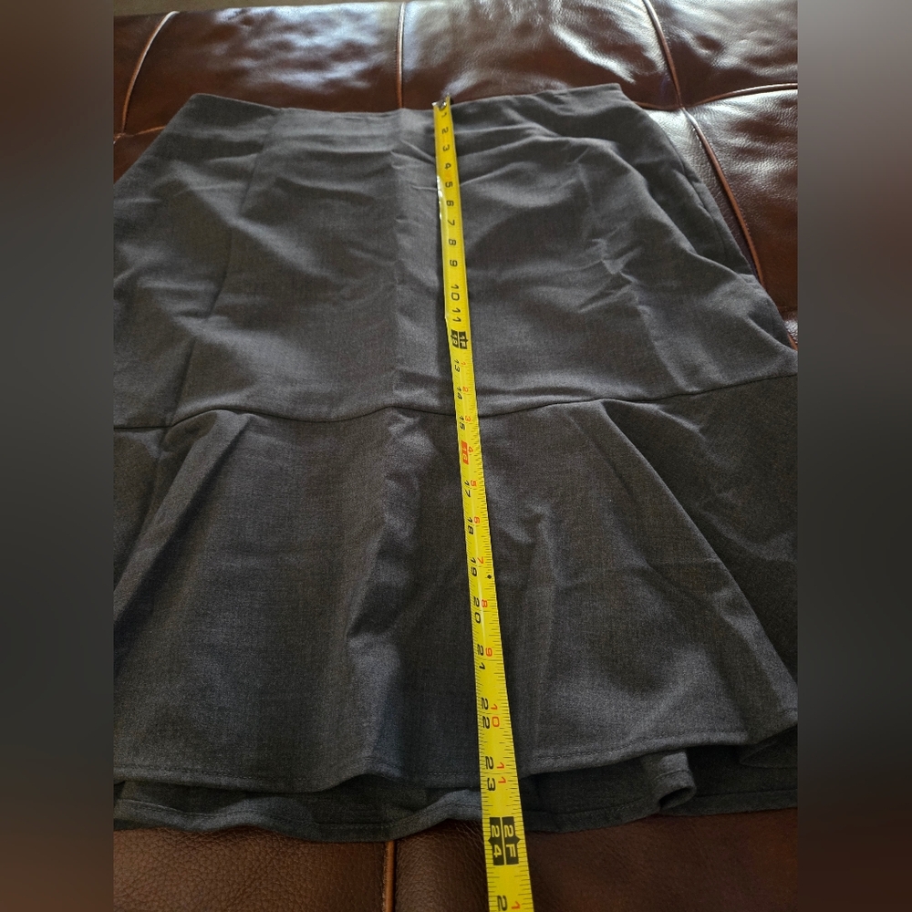 Worthington Flounce Hem Trumpet Skirt Size 12 - Picture 10 of 10